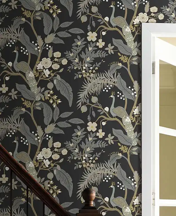 Top-Seller Tapete Lennox Grau - Opulentes Muster mit Metallics auf dunkler Vliestapete