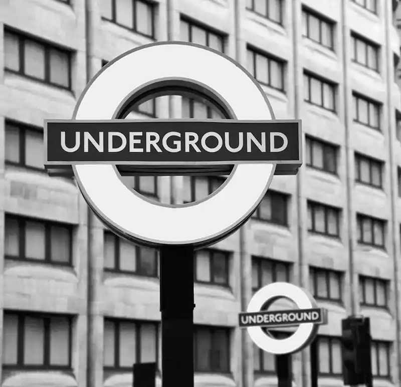 Markenware Fototapeten Schilder und Verkehrszeichen Underground Sign